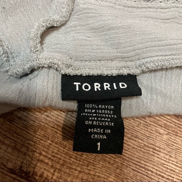 Torrid Light Grey Swing Tank Top Size 1X - Picture 3 of 3